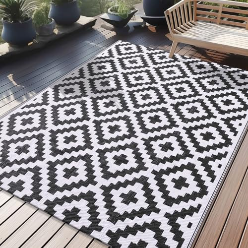 Homaxy Waterproof Outdoor Rug, Anti-slip Reversible Plastic Straw Garden Rugs, Easy Cleaning Carpet Patio Area Rugs for Camping, Deck, Beach, Picnic, Backyard (150 x 240 cm, Black & White)
