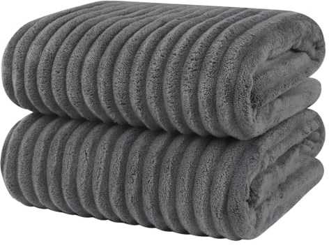 KinHwa Mikrofaser Badetuch Groß 90x180 cm Flauschig 2er Set-Gestreift grau | Dichte Korallfleece-Struktur, saugstark und angenehm weich. Trocknet schnell, ideal für Dusche, Sauna und Zuhause
