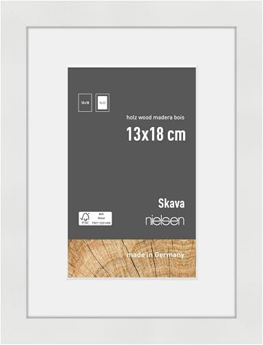 nielsen Bilderrahmen mit Passepartout, 13 x 18 cm, Holz, Weiß, Fotorahmen zum Auftstellen und Aufhängen im Hoch- & Querformat, Echtglas, Skava