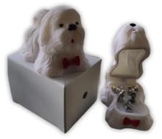 OVUNQUE PROTEGGIMI Mini-Krippe mit Schatulle aus Samt, Krippe mit der Heiligen Familie aus Metall, handwerkliche Krippen, Weihnachtsgeschenkideen, Weihnachtsdekorationen Made in Italy (Hund)