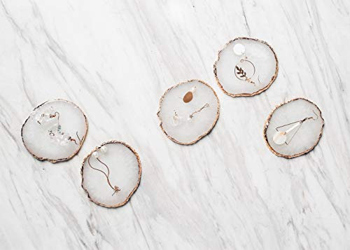 GemeShou 5-stückige Acryl-Schmuck-Display-Teller, Einzelhandel-Ohrring-Podeste für die Boutique-Store, weißer Ring-Halter für die Photografie-Props [Resin-weiß 5-stückige]