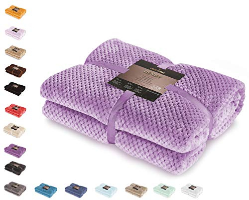 DecoKing Kuscheldecke 150x200 cm lila Decke Microfaser Wohndecke Tagesdecke Fleece weich sanft kuschelig skandinavischer Stil Henry