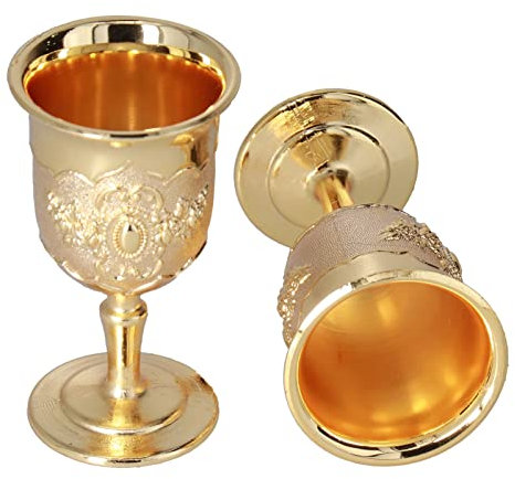 belupai 2Pcs Brass Vintage Goblet Chalice,Vintage Embossed Engraving Pattern Metal Embossed Wine Copper Gemstone Cups Medieval Gothic Goblet for Art Craft Decoration Home
