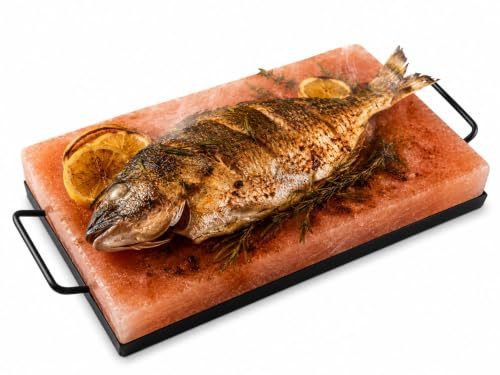 Erlebe natürliches Grillen auf höchstem Niveau mit unserem hochwertigen Himalaya-Salzstein inklusive robustem Stahlgestell für sicheres und einfaches Handling. Mit seiner Größe von 40 × 20 × 5 cm und