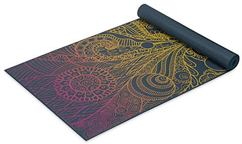 Gaiam Yogamatte, klassischer Druck, rutschfeste Trainings- und Fitnessmatte für alle Arten von Yoga, Pilates und Bodentraining, lebendige Weste, 4 mm