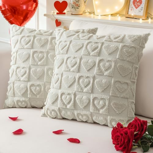 Sungeek 2er Set Herz Kissenbezüge, Sanft Plüsch Kurze Wolle Samt Kissenbezug Dekorative Romantische Liebe Zierkissenbezüge Modern Deko Kissenhülle für Sofa Wohnzimmer Schlafzimmer (40x40 cm, Beige)
