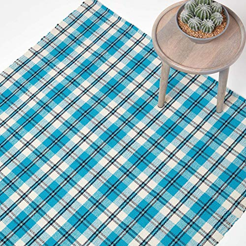 Homescapes Teppich Irvine mit traditionellem Tartan-Muster aus Schottland, 100% Baumwolle, handgewebter Baumwollteppich 120 x 170 cm, blau-weiß-schwarz Schottenkaro