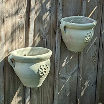 2 Stück Wandamphoren mit Blütendekor echt Terrakotta ca. 23 cm breit, Blumenkübel für Garten und Wohnung Terracotta Liegeamphore ........... kein Kunststoff, Blumen
