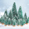 MELLIEX 24 Stück Miniatur Weihnachtsbaum Künstlicher Mini Modell Tannenbaum mit Holzsockel für Miniatur-Szenen DIY Handwerk Mikro Landschaft Party Dekoration (Mehrere Größen)