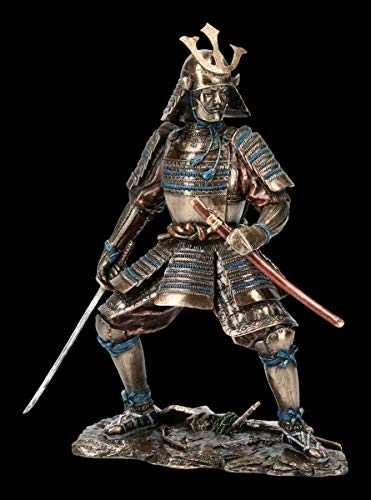 Unbekannt Samurai Figur - Krieger in Rüstung mit Zwei Schwertern | Japanischer Krieger, Deko-Figur, Deko-Artikel, Bronze.Optik, H 23 cm