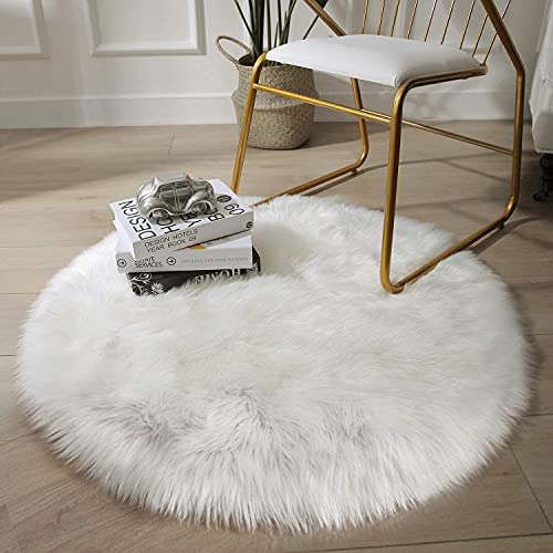 HEQUN Faux Lammfell Schaffell Teppich, Lammfellimitat Teppich Longhair Fell Optik Nachahmung Wolle Bettvorleger Sofa Matte (90x 90 cm, Weiße)