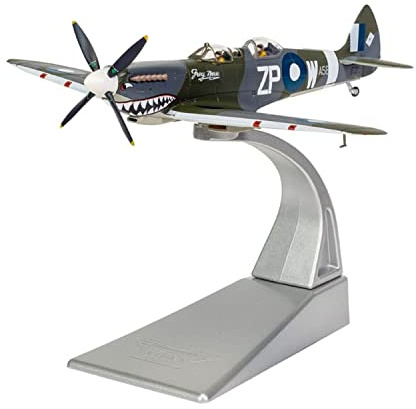Supermarine Spitfire T.9 TE308 (G-AWGB) lackiert als A58-606 'Grey Nurse' Sharkmouth, durchgeführt von Biggin Hill Heritage Hangar