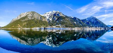 adrium Acryl-Bild 130 x 60 cm: Berge im Dorf Perstisau in Österreich im Winter (139583605)