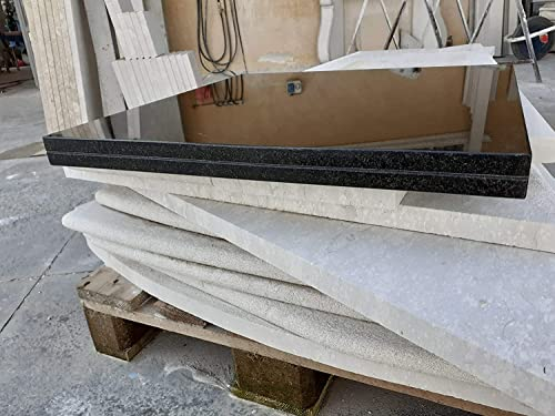 Planche à découper en marbre granit noir absolu avec bloc antidérapant, idéal pour pétrir. Dimensions 60 x 50 x 2 cm