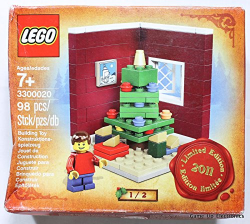 LEGO 3300020 Christmas Holiday Set 2011, Part 1 of 2