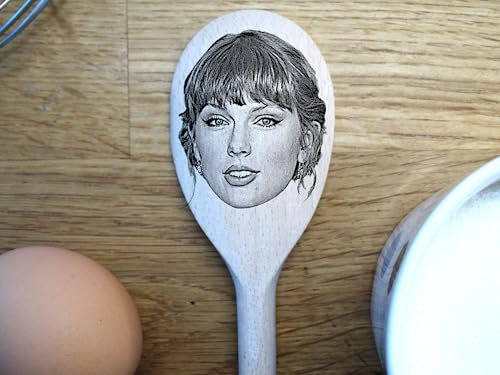 T' Swift Merch Gift Idea Image On A Wooden Spoon, Novelty Memorabilia Birthday Christmas Present For Daughter or Friend