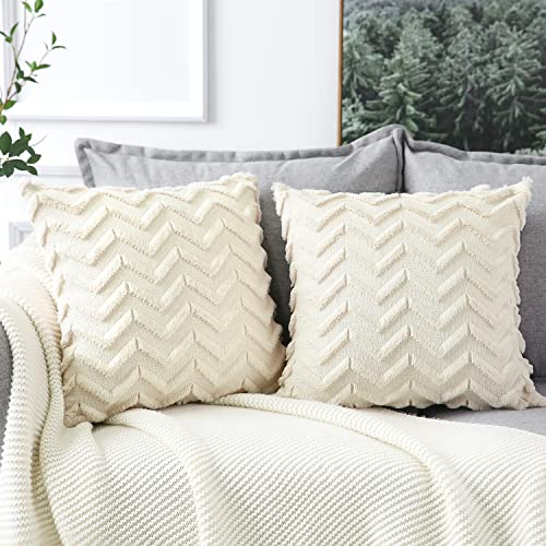 Artscope 2er Set Kurze Wolle Kissenbezüge Weicher Plüsch Luxus Wollsamt Zierkissenbezuge Dekokissen Boho Kissenhülle für Sofa Schlafzimmer Zuhause Dekor Pfeilform Creme Beige, 50x50cm