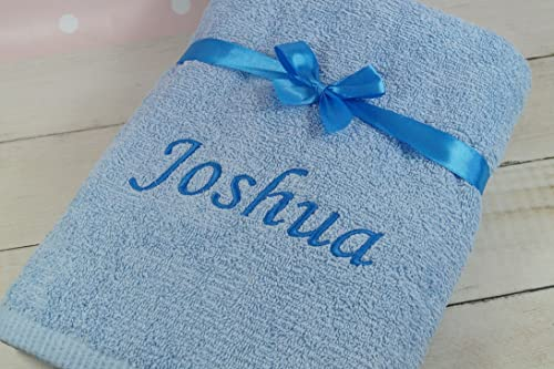★ Handtücher Set 2-TLG. - Duschtuch 70x140 + Handtuch 50x100 mit Namen Bestickt ★ Geschenk ★ Badetuch ★ 500 g/m2 ★ 100% Baumwolle ★ SUPER QUALITÄT ★ (2-TLG. - 70x140 cm + 50x100 cm, Hellblau)