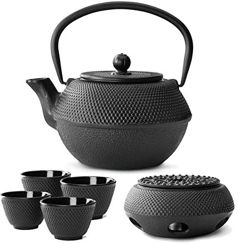 Teekanne asiatisch Gusseisen Set schwarz 1.1 Liter mit Henkel & Edelstahl Tee-Filter Sieb-Einsatz für losen Tee & Stövchen & Teebecher (4 Tassen)