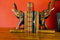 Buchstütze Elefant - Handgeschnitzte Bücherstützen aus massiven Akazien Holz - 30cm Dekoration (Natur)