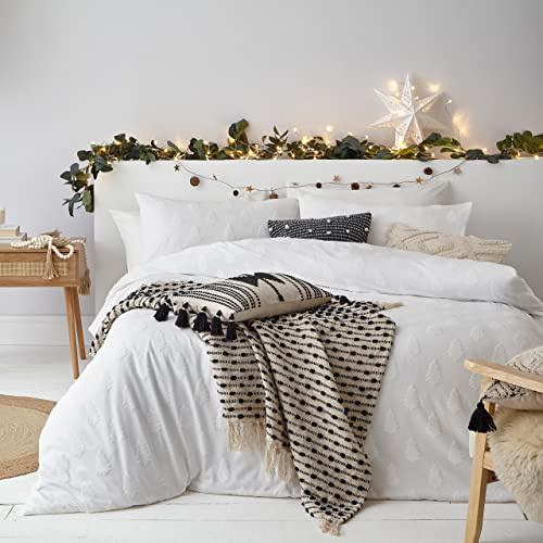furn. Tufted Tree Duvet Cover Set (Snow - Double) | Crisp Percale 100% Cotton Tufted Tree Festive Christmas Easycare Bedding