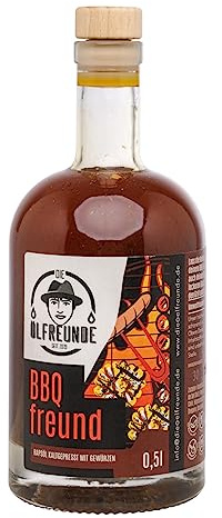 DIE ÖLFREUNDE BBQ-Freund BBQ Öl 0,5l | hochwertig kaltgepresstes Öl | veganes Rapsöl mit Gewürzen und Kräutern | nachhaltiges Speiseöl mit Omega 3 und Omega 6 Fettsäuren
