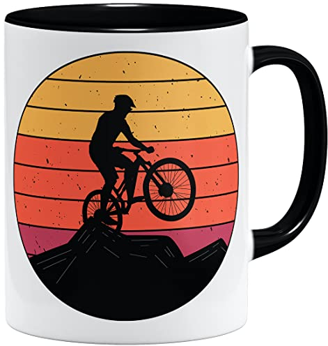 OM3® Retro Sunset Mountainbike Tasse mit Fahrrad MTB Bicycle Biking | Keramik Becher | 11oz 325ml | Beidseitig Bedruckt | Schwarz