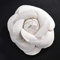 Broche en cuir synthétique pour femme - Motif fleur de camélia - Blanc