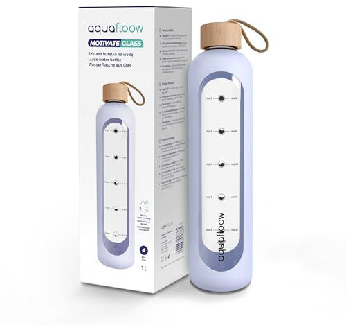 Aquafloow 1l Trinkflasche Glas mit Zeitmarkierung, Flasche mit Bambus deckel, Wasserflasche mit Silikonhülle, auslaufsicher – ideal für Arbeit, Sport & Reisen- Violett