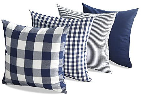 CARRIE HOME Marineblauer Buffalo Plaid Outdoor Throw Kissenbezüge 45,7 x 45,7 cm Set mit 4 blauen und weißen Bauernhaus-Dekor-Kissen für Couch Sofa Terrasse
