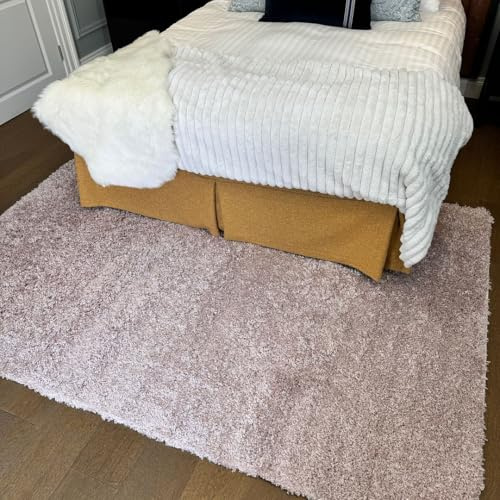 Shaggy Blush Pink Soft Insulating Rug High Pile Thick Solid Colour Warm Touch Living Area Bedroom Rugs 160cm x 230cm (5ft 3 x 7ft 7)