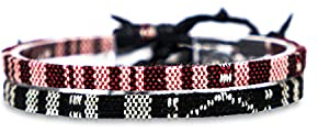 Made by Nami Boho Surfer-Armband 2er Set Damen & Herren - Handmade Strand Festival Accessoires - Ethno Hippie Style - Wasserfest & Verstellbar - Freundschaftsarmbänder Mädchen (Wein-Rot & Schwarz)