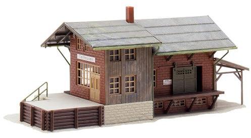 FALLER Güterbahnhof Modellbausatz mit 98 Einzelteilen 209 x 82 x 90 mm I Modelleisenbahn Zubehör H0 Gebäude I Modelleisenbahn H0 Lagerschuppen