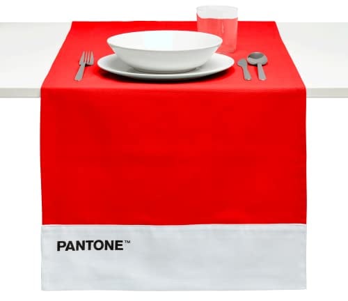 PANTONE Runner Tavola Moderno in 100% Cotone, 220 gr - Tovaglia Centrotavola Morbida e Resistente, Ideale per Accessori Cucina e Tovagliette Centro Tavola in Tessuto, 45x145 cm, Rosso