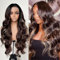 FABÉLLE Perruque Lace Front Wig Synthétique Ombrée à Reflets 13 × 6, 26 Pouces Perruque Ondulée Sans Colle Pré-tirée Synthétique, Densité 130% Perruque HD Lace Front pour femmes