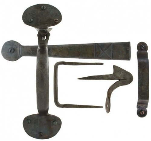 From The Anvil Beeswax Medium Bean Thumblatch