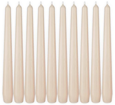 BRUBAKER Premium Spitzkerzen Champagner - 50 Stück - bis zu 7,5 Stunden Brenndauer pro Kerze - 24 cm Tafelkerzen Set für Kerzenständer und Kronleuchter - Leuchterkerzen Halterkerzen