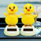Recitem Auto Solar Wackelfigur Kleine Enten & Hase, Solar Wackelfiguren Tanzende Enten, Hase Solarfigur Statue Auto Armaturenbrett Deko Ornamente, Solarfigur Wackelfigur für Auto Haus Büro (2 Enten)