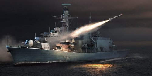 Trumpeter 04547-1/350 HMS Type 23 Frigate-Monmouth (F235) Modellbausatz, Mittel