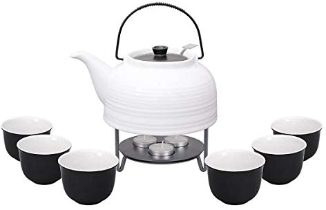 Teeservice „Nelly“. Moderne Teekanne 1,5 Liter in weiß-schwarz aus hitzebeständiger Keramik mit Edelstahlfilter, 6 Teecups 120ml in weiß-schwarz und Metall-Stövchen.