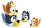 Tomy Toomies Kaffeetassen mit Chilli, Bandit, Bingo und Bluey – stapelbare Tassen für das Bad – offizielles Lizenzprodukt von Bluey – Badespielzeug für Babys ab 18 Monaten