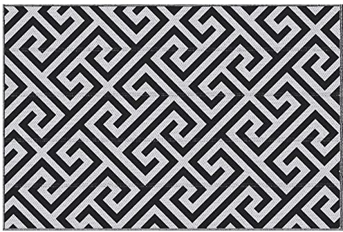 Outsunny Outdoor Rug Reversible Mat Plastic Straw Rug Portable RV Camping Mat for Garden Deck Picnic Indoor, 121 x 182 cm (4 x 6 ft), Black & White