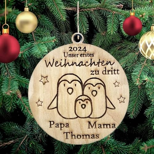 Personalisierte Unser Erstes Weihnachten zu dritt mit Namen, Pinguine Christbaumschmuck mit Namen Weihnachtsdeko aus Holz Weihnachtsbaum Deko Weihnachtsdekoration Ornament Weihnachtsbaumschmuck