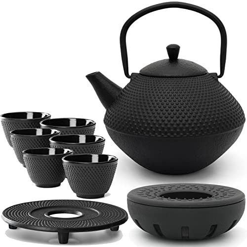 Bredemeijer Teekanne Set Gusseisen 1.0 Liter - mit Edelstahl Tee-Filter Sieb-Einsatz - 6 Teebecher (Tassen) Untersetzer & Stövchen - traditionelles 9-teiliges Teeset für losen Tee