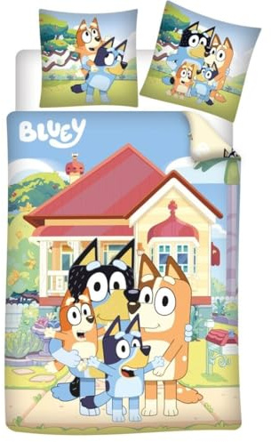 Bluey Flanell Bettwäsche Kinder 140x200+65x65 – Bingo Bandit & Chilli | Wendebettwäsche Flanell | Bluey Bingo Bandit & Chilli vor dem Haus | Warm & weich | 100% Baumwolle Öko-Tex | Offiziell
