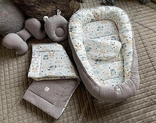 GRAU Waffelpique/HASE Beige-Weiß Babynest Babyaustattung Neugeborene Baby Unterlage Reisebett Nestchen SOLO/o. in PREMIUM Geschenk SETS (Nestchen + DECKE (80x100cm) + MATRATZE + 2 x Kissen)