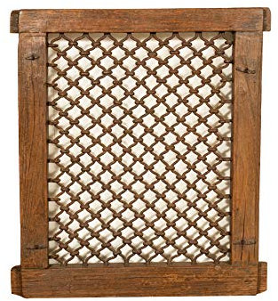 Fenster Gitter aus Massivholz und Eisen antik und alt mit Rahmen für Innen oder Außen