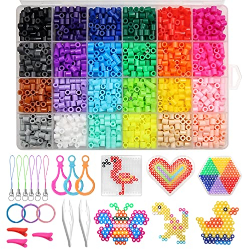 Perles à Repasser, Kit de Perle a Repasser, 5mm 24 Couleurs Fusible Perles, Bricolage Loisirs Créatif Avec Panneau Perforé Cartes Chaîne Papier à Repasser Cadeau Noël Anniversaire