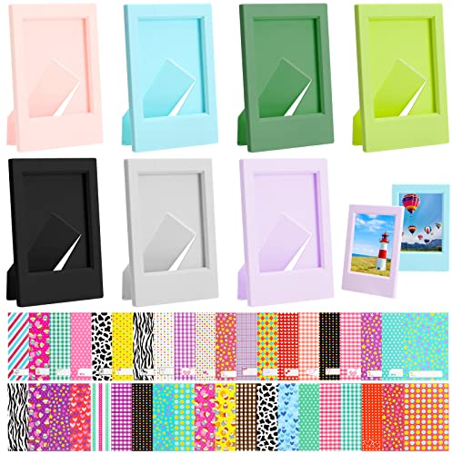 Xulisheng Mini Bilderrahmen Kompatibel mit Fujifilm Instax 7 Stück Kunststoff Sofortbildkamera Fotorahmen mit 40 Stück Fotorahmen Aufkleber, DIY Bunt Mini Kamera Zubehör Set 9.1cm*6.1cm,7 Farben
