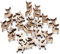 Logbuch-Verlag 32 mini Rentiere aus Holz Hirsch Streudeko Weihnachten Tischdekoration braun Natur Bastelbedarf 4 cm